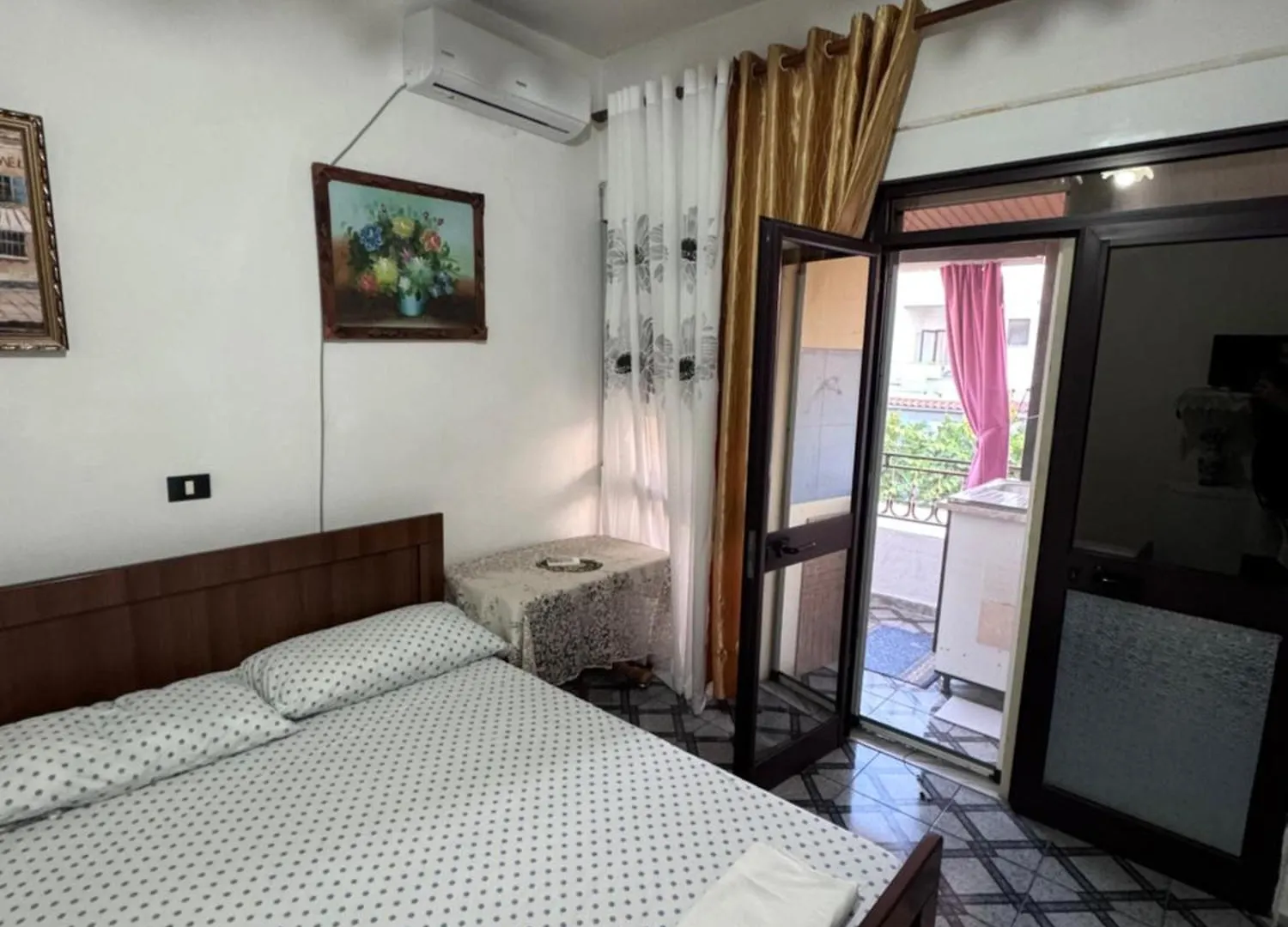The Grandmother Villa Durres Guest house
